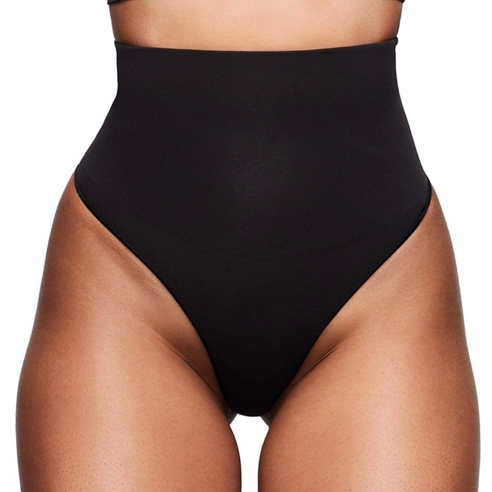Skims Core Control Thong